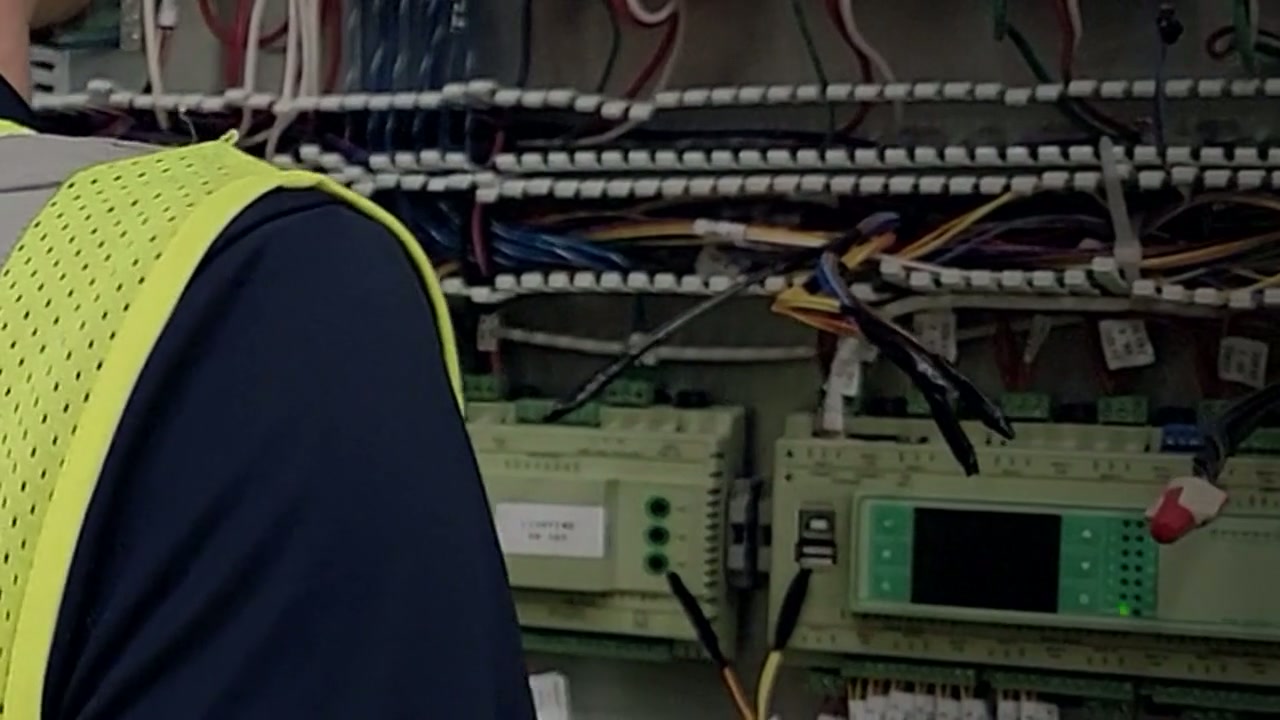 Whole-store operating loop connecting field systems data and corrective work